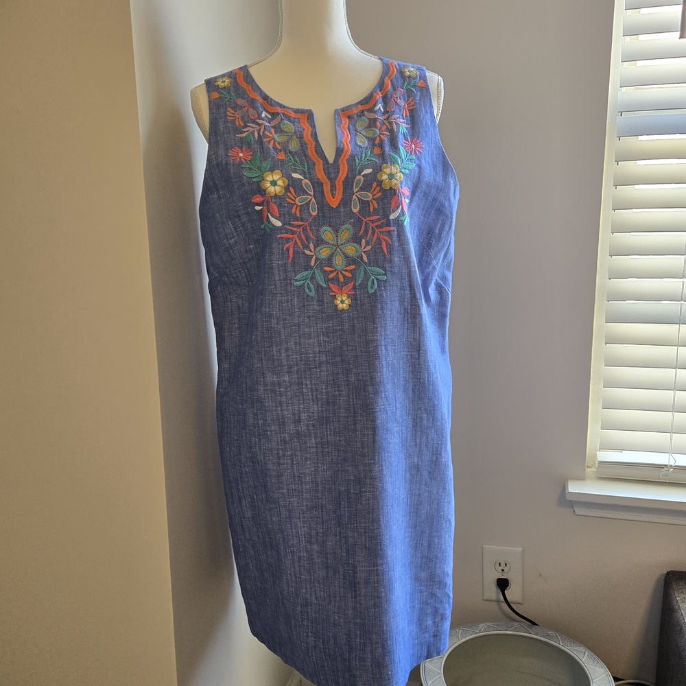 TALBOTS Size 14P Sleeveless Linen Blend Dress With Gorgeous Floral Embroidery